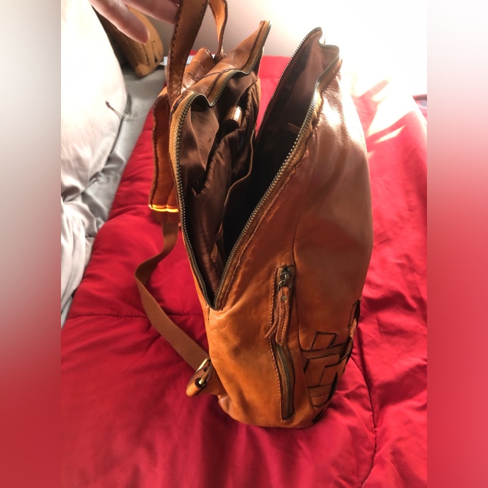 Leather backpack - Picture 10 of 11